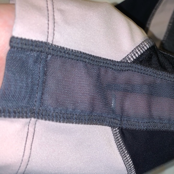 Workout Capri Leggings - Picture 4 of 4